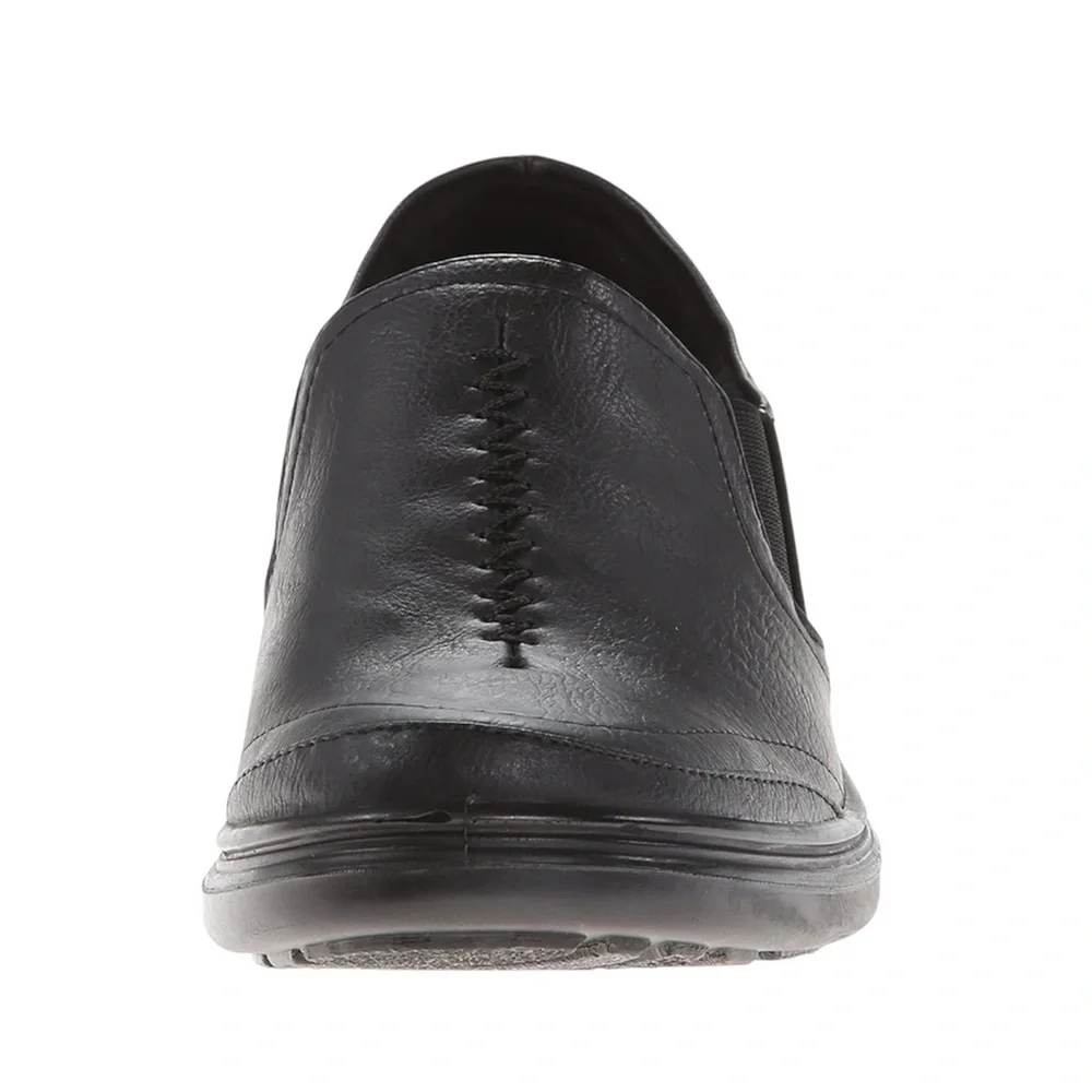 Easy Street Women's Ultimate Sneaker - Picture 2 of 7